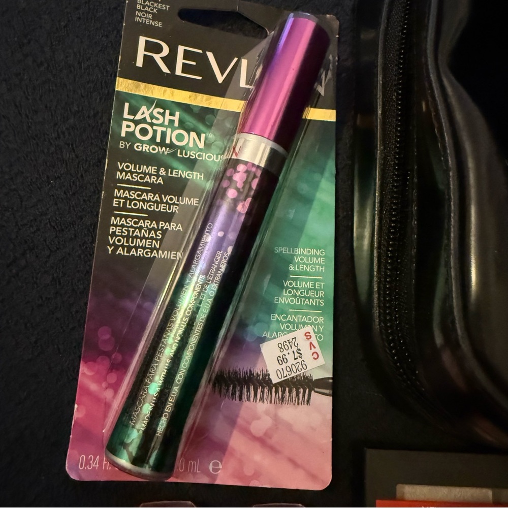 Revlon makeup bundle - Picture 2 of 15